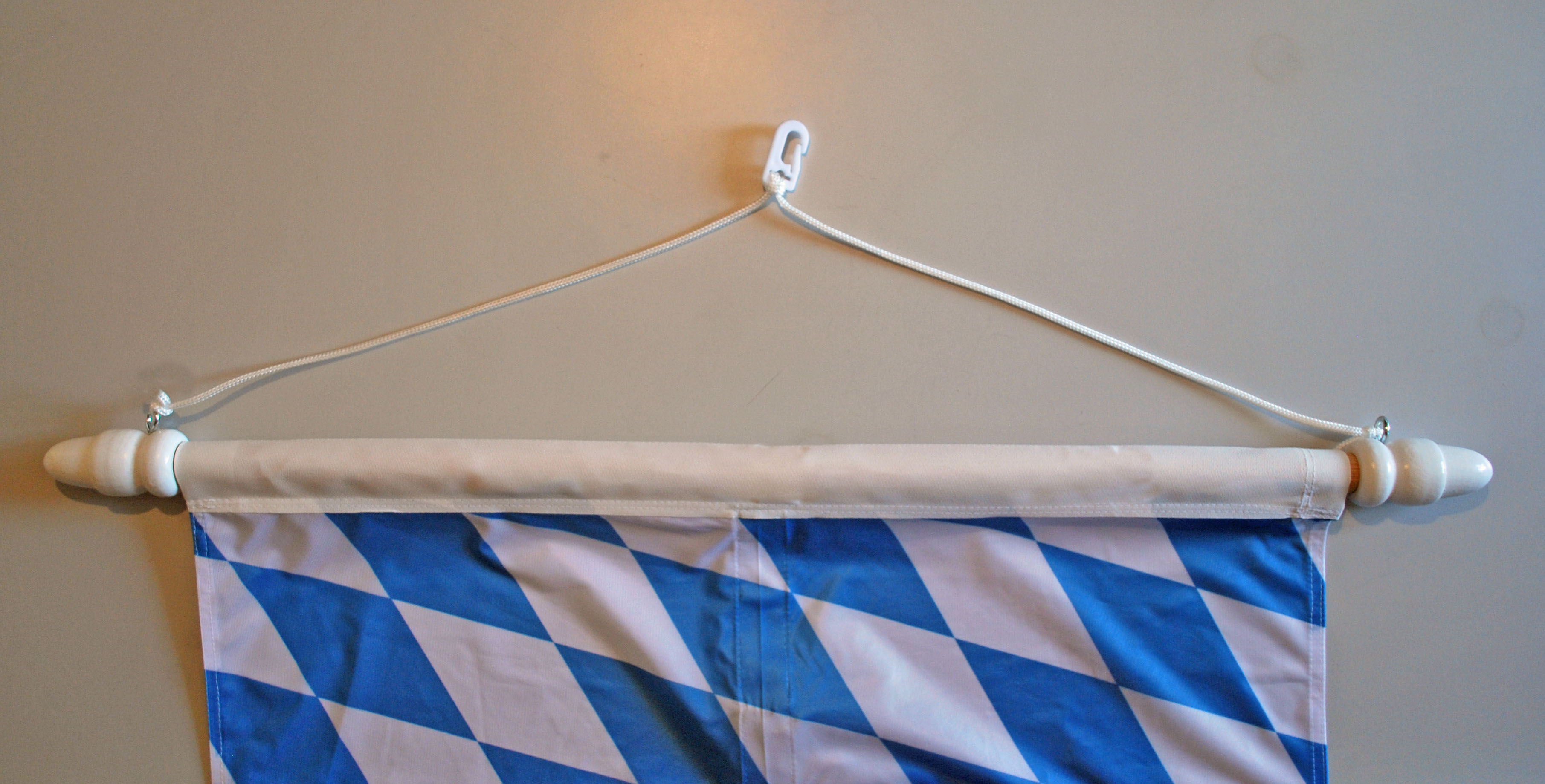 02 Bannerfahne für Maibaum EXTRA bayerische Raute